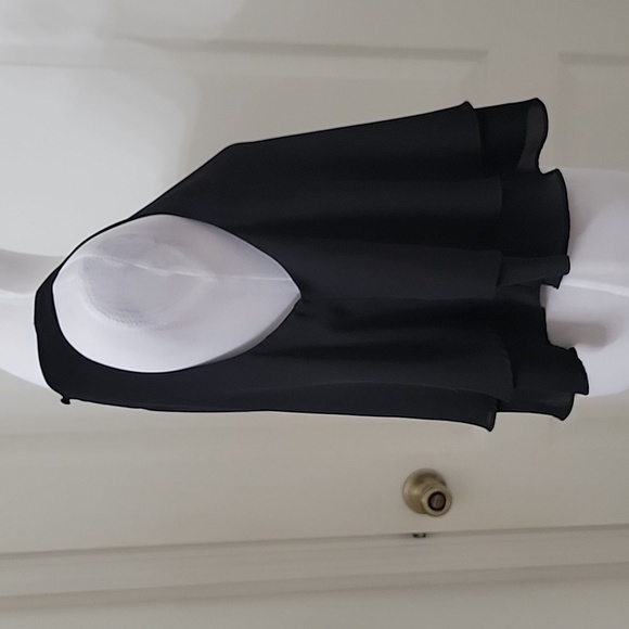 Zara Size M Black Double Layer Ruffled Sleeveless Crop Top, Exc. Used Condition - Picture 6 of 11